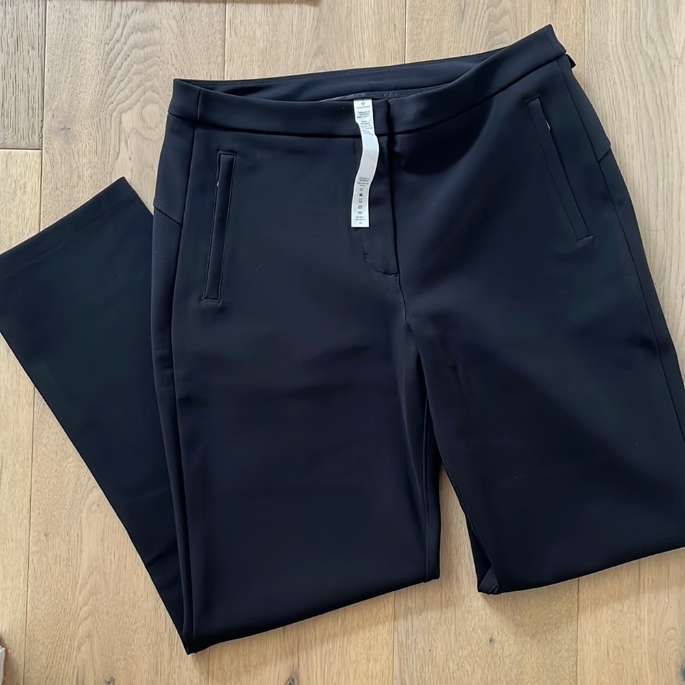 Lululemon “on the move” pant